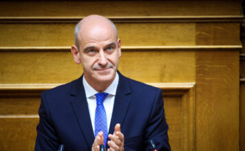 Νέες αιχμές Μπαραλιάκου μετά την επιστολή: Το επιτελικό κράτος έχει ευθύνες για τον ΟΠΕΚΕΠΕ, να λείπει η αφ’ υψηλού κριτική