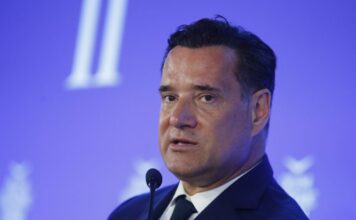 Γεωργιάδης για ειδικευόμενη που κατήγγειλε πως εφημέρευε 5 συνεχόμενες ημέρες: «Καμία υπερεργασία, είδε 19 παιδιά»