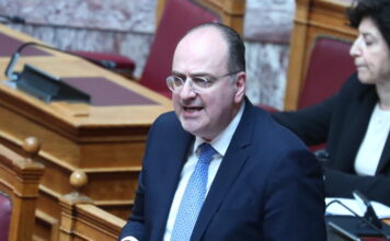 Μακάριος Λαζαρίδης: Αυτό είναι το πτυχίο μου – Το 2007 μπορούσες να εργαστείς ως μετακλητός ακόμα και με βεβαίωση σπουδών