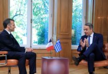 Live η συνάντηση Μητσοτάκη και Μακρόν στο Μέγαρο Μαξίμου και η υπογραφή της νέας αμυντικής συνεργασίας Ελλάδας – Γαλλίας