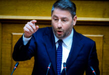 Ανδρουλάκης κατά Μητσοτάκη για υποκλοπές: «Θέλει να κερδίσει χρόνο για να διαχειριστεί τον εκβιασμό»