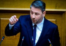 ΠΑΣΟΚ: Πρόσω ολοταχώς για το μπρα ντε φερ στη Βουλή την Πέμπτη για το Κράτος Δικαίου