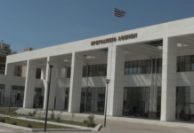 Η ένοπλη επίθεση του 89χρονου ανέδειξε τα «τρύπια» μέτρα ασφαλείας – «Ανοχύρωτα» τα δικαστήρια της χώρας