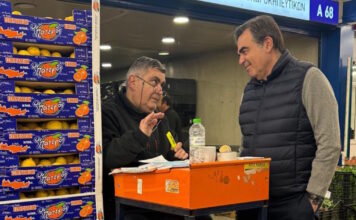 Μαργαρίτης Σχοινάς: Πρώτη έξοδος ως υπουργός Αγροτικής Ανάπτυξης στην Κεντρική Λαχαναγορά Θεσσαλονίκης