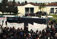 Συγκλονίζουν οι συγγενείς των θυμάτων των Τεμπών – Ζητούν δικαιοσύνη