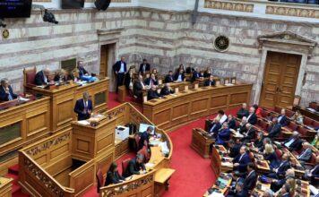 Σε τρεις γραμμές η ΚΟ της ΝΔ για την άρση ασυλίας των 13 – Οι κινήσεις στο παρασκήνιο για να περιοριστούν οι διαρροές