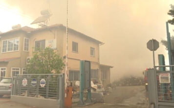 Πυρκαγιά σε εργοστάσιο ανακύκλωσης «έπνιξε» με τοξικό καπνό Ωραιόκαστρο Θεσσαλονίκης – Ήχησε το 112