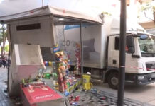 Φορτηγό «καρφώθηκε» σε περίπτερο στο κέντρο της Θεσσαλονίκης – Δεν σημειώθηκαν τραυματισμοί