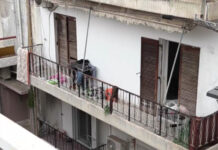 Άγιοι Ανάργυροι: Τι υποστήριξε στην κατάθεσή της η μητέρα των παιδιών που ζούσαν στο σπίτι-τρώγλη