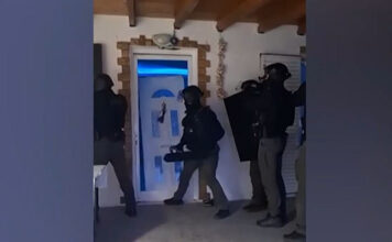 Δυτικά προάστια: Βίντεο ντοκουμέντο από τις εφόδους της ΕΛ.ΑΣ. για την εξάρθρωση της «σπείρας του ΔΕΔΔΗΕ»