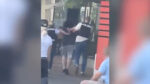 Ελβετία: Βίντεο σοκ από αιματηρή επίθεση με μαχαίρι σε σιδηροδρομικό σταθμό