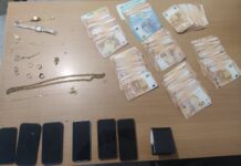 Φθιώτιδα: Εξαρθρώθηκε κύκλωμα με τηλεφωνικές απάτες – Τέσσερις συλλήψεις, κατασχέθηκαν πάνω απο 37.000 ευρώ