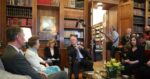 Η Πριγκίπισσα Άννα συναντήθηκε με τον Κωνσταντίνο Τασούλα στο Προεδρικό – Την συνόδευε ο σύζυγός της