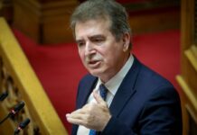 Χρυσοχοΐδης: «Με νόμο θα καθιερώσουμε πεζόδρομους για πατίνια, προσωπικά θα ήθελα να απαγορευτούν»