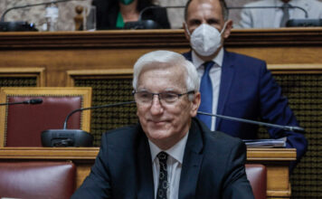 Υποκλοπές: ΣΥΡΙΖΑ και ΚΚΕ ζητούν κλήση Τζαβέλλα και Δεμίρη στην Επιτροπή Θεσμών και Διαφάνειας