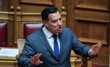 Γεωργιάδης κατά Τσίπρα: «Είναι μακράν ο μεγαλύτερος πολιτικός απατεώνας της νεότερης ιστορίας μας»
