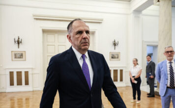 Γεραπετρίτης από Κύπρο με αιχμές κατά της Τουρκίας: «Ενιαία, ισχυρή φωνή κατά οποιουδήποτε αναθεωρητισμού»