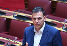 «Σφάζονται» ΠΑΣΟΚ και Καραμέρος για τις ανεξάρτητες αρχές: «Πιάνει πόρτα για τον χειμώνα»