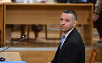 Ο Ηλίας Κασιδιάρης ξεκαθαρίζει ότι στις επόμενες εκλογές θα συμμετάσχει σε νέο κόμμα, χωρίς να είναι επικεφαλής του