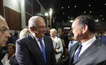Γεωργιάδης: «Ο Καραμανλής είναι η ΝΔ, δε χρειάζεται ιδιαίτερη πρόσκληση για το συνέδριο»