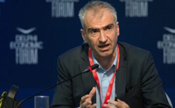 Νίκος Μαραντζίδης: «Από σκαιός αντικομμουνιστής αναβαθμίστηκα σε Τζέιμς Μποντ» – Η απάντηση στο δημοσίευμα ότι είναι πράκτορας των Βρετανών
