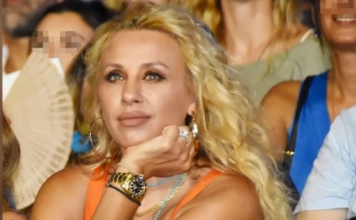 «Έφυγε» από τη ζωή η Γωγώ Μαστροκώστα – Θλίψη για τον θάνατό της