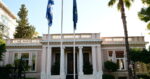 Το Μαξίμου «διαβάζει» τις νέες πολιτικές κινήσεις: Η στρατηγική της ΝΔ απέναντι σε Τσίπρα, Καρυστιανού και αναποφάσιστους