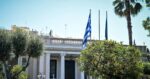 Μετωπική σύγκρουση κυβέρνησης – ΠΑΣΟΚ για τα περί τροπολογίας υπέρ Ντίλιαν: «Κατεβαίνετε τα σκαλοπάτια της απελπισίας μετά από κάθε δημοσκόπηση»