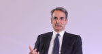 Αυλαία για το συνέδριο της ΝΔ: «Η Ελλάδα του 2030» του Κυριάκου Μητσοτάκη, η απουσία Καραμανλή και η απάντηση στους αμφισβητίες