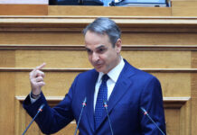 Μητσοτάκης στην ΚΟ της ΝΔ: «Να ιδρώσουμε όλοι μαζί τη φανέλα» – Η κίνηση – ματ που έριξε τους τόνους, οι γκρίνιες και τα μηνύματα ενότητας