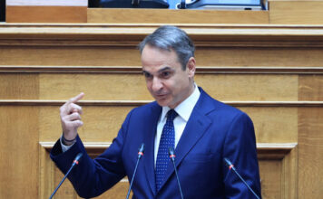 Μητσοτάκης στην ΚΟ της ΝΔ: «Να ιδρώσουμε όλοι μαζί τη φανέλα» – Η κίνηση – ματ που έριξε τους τόνους, οι γκρίνιες και τα μηνύματα ενότητας