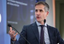 Κώστας Μπακογιάννης: «Ανεξέλεγκτη και επικίνδυνη» η κατάσταση με τα πατίνια στους δρόμους της Αθήνας