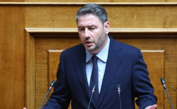 Ανδρουλάκης κατά κυβέρνησης: «Αποτύχατε στην ακρίβεια και στο Ταμείο Ανάκαμψης, δεν έχετε να προσφέρετε τίποτα άλλο στη χώρα»
