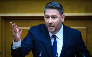 Σε προεκλογική τροχιά το ΠΑΣΟΚ: Επίθεση στη ΝΔ για ΟΠΕΚΕΠΕ, υποκλοπές, «Σπίτι μου ΙΙ» και τραπεζικά