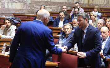 ΠΑΣΟΚ: Πρόταση για 21 αναθεωρήσεις και τέσσερα νέα συνταγματικά άρθρα