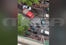 «Καραμπόλα» τριών αυτοκίνητων και δύο μοτοσικλετών στην Πατησίων – Δύο άτομα στο νοσοκομείο