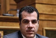 Ο Θάνος Πλεύρης για την περιπέτεια υγείας του: «Έλεγα να μην πεθάνω χωρίς να δω τα παιδιά μου»