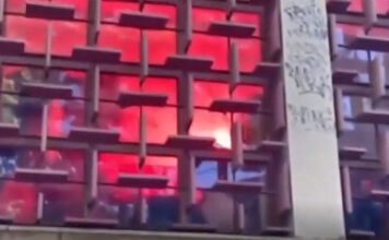 Θεσσαλονίκη: Σοβαρά επεισόδια με τραυματίες στο ΑΠΘ – Η στιγμή της επίθεσης
