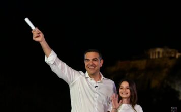 Η ανθρωπογεωγραφία της συγκέντρωσης στο Θησείο, οι πιστοί σύντροφοι του Αλέξη Τσίπρα και οι διαφορές με το παρελθόν