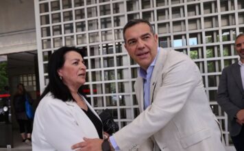 Ο Αλέξης Τσίπρας κατέθεσε στον Άρειο Πάγο την διακήρυξη της ΕΛΑΣ – «Σημαία μας η Δημοκρατία και η Δικαιοσύνη»