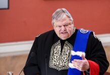 Ο Ευάγγελος Βενιζέλος αναγορεύθηκε σε επίτιμος διδάκτορας της Νομικής Σχολής του ΕΚΠΑ – Ποιοι έδωσαν το παρών