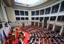Βουλή: Απορρίφθηκε με 155 «Όχι» η πρόταση του ΠΑΣΟΚ για εξεταστική για τις υποκλοπές – Απών ο βουλευτής της ΝΔ Γιώργος Βλάχος