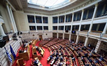 Βουλή: Απορρίφθηκε με 155 «Όχι» η πρόταση του ΠΑΣΟΚ για εξεταστική για τις υποκλοπές – Απών ο βουλευτής της ΝΔ Γιώργος Βλάχος
