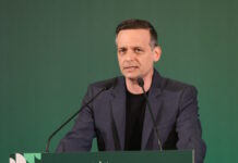 Ο Χάρης Δούκας προτείνει εκλογική συνεργασία ΠΑΣΟΚ και ΕΛ.Α.Σ του Αλέξη Τσίπρα και αφήνει ανοιχτό το θέμα αρχηγού