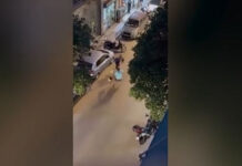 Σεπόλια: Αναβάτες μηχανών πιάστηκαν στα χέρια πάνω σε διάβαση τρένων