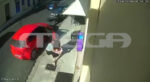 Ναύπακτος: Η στιγμή που μητέρα σώζει την κόρη της από σύγκρουση με ΙΧ – MEGA ντοκουμέντο