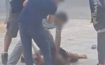 Καλλιθέα: Νέο βίντεο ντοκουμέντο με τον 55χρονο να καταδιώκει τον 22χρονο & να τον χτυπά με ρόπαλο στο κεφάλι