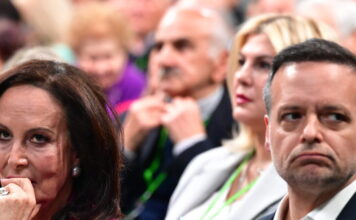 Διαμαντοπούλου σε Δούκα για τα περί συνεργασίας με την ΕΛΑΣ του Τσίπρα: Το ΠΑΣΟΚ δεν παρακαλεί κανέναν, πόσω μάλλον όσους μας προσβάλλουν
