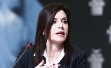 Email gate: Απολογήθηκαν η Αννα Μισέλ Ασημακοπούλου, ο πρώην ΓΓ Εσωτερικών και δυο «γαλάζια» στελέχη με αλληλοκαρφώματα