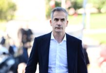 Κώστας Μπακογιάννης κατά Χάρη Δούκα: Με το δάνειο των 75 εκατ. ευρώ βάζει την Αθήνα σε τροχιά μνημονίων
